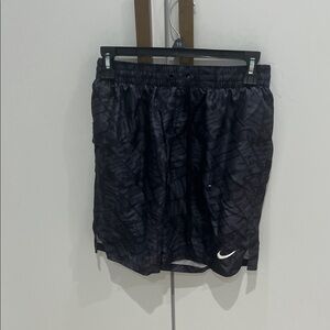 Nike Men's Black Graphic Athletic Shorts